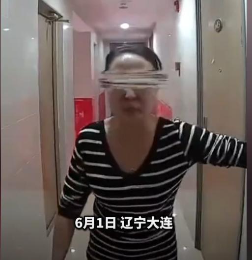 精神病原因曝光房主崩溃发声邻居多次持刀砍门后续：疑患(图6)