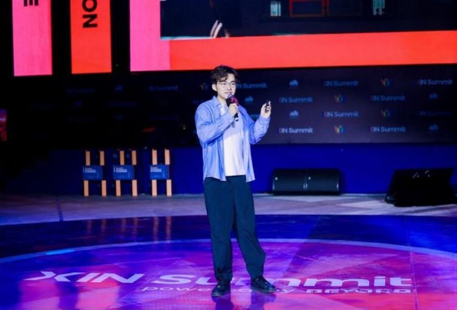 苹果没做成的95后博士拿下了世界第一「空间智能」引擎!(图6) 苹果没做成的95后博士拿下了世界第一「空间智能」引擎!(图6)